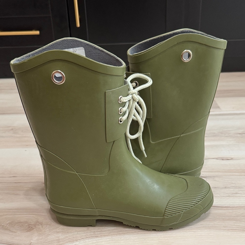 Nomad Lace-Up Detail Rubber Rain Boots - Picture 2 of 8